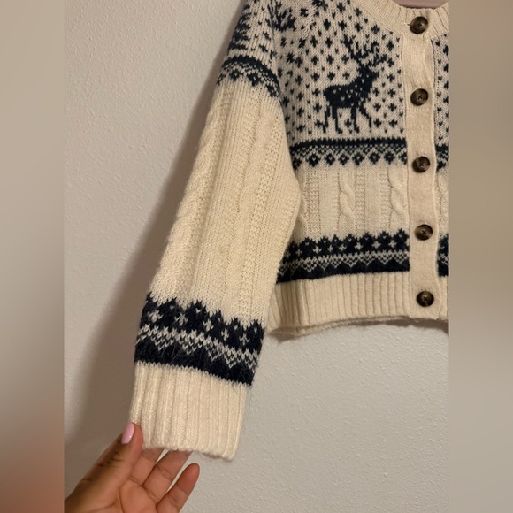 Old Navy Fair Isle Cardigan Sweater - Picture 4 of 9